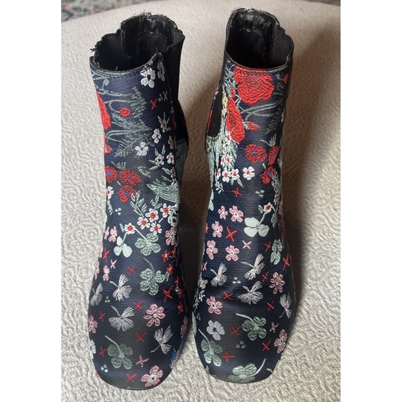 Indigo Rd Women's Sz 7M Embroidered Floral Tapestry Ankle Boot Block Heel - Picture 2 of 7